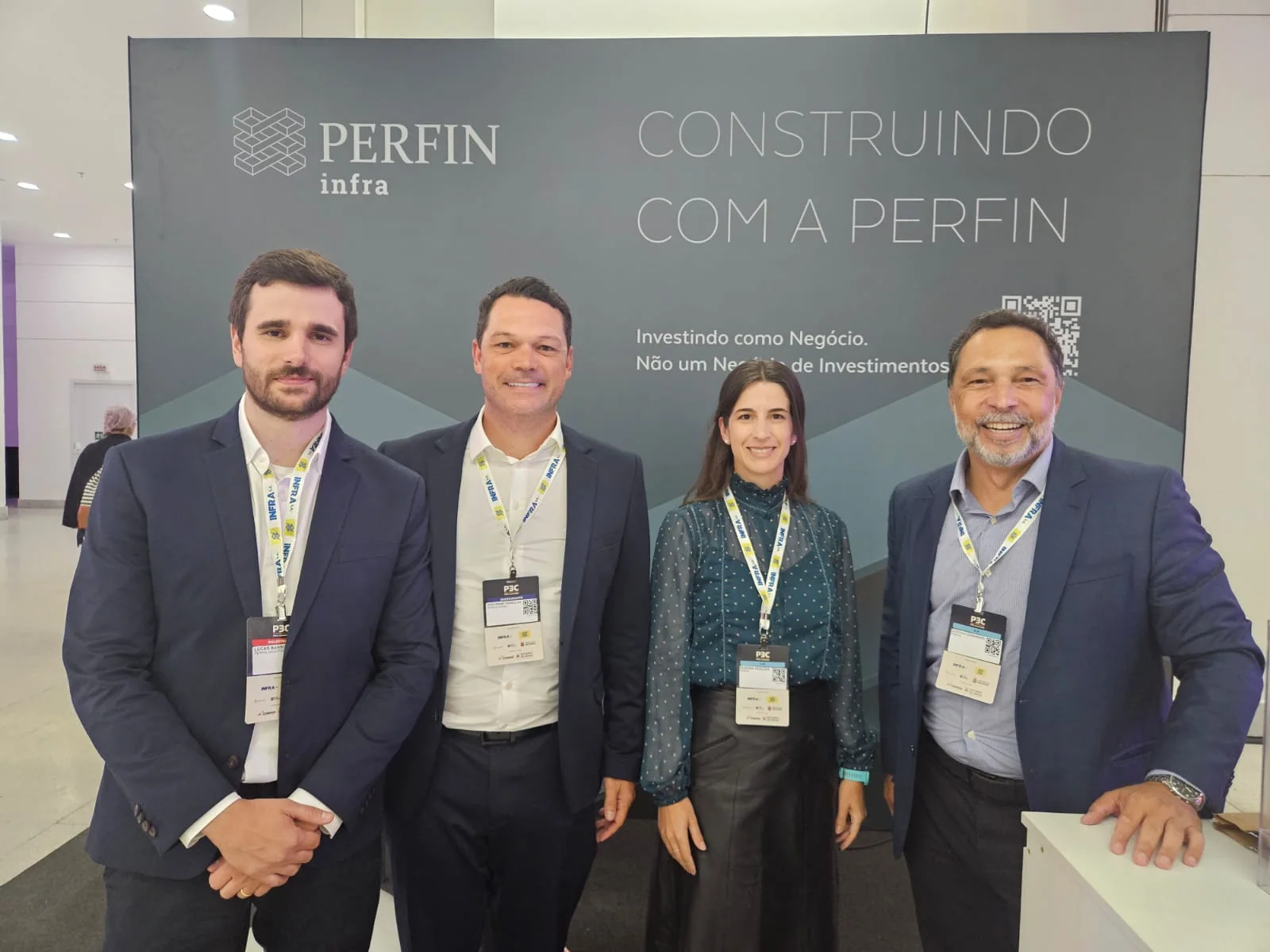 Equipe da Perfin em evento do setor de infraestrutura